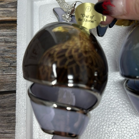 9th Issue in the On Eagles Wings Heirloom Porcelain Bradford Exchange Ornaments‌ - Picture 2 of 9